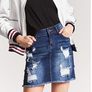 Stretch denim distressed dark wash mini-skirt